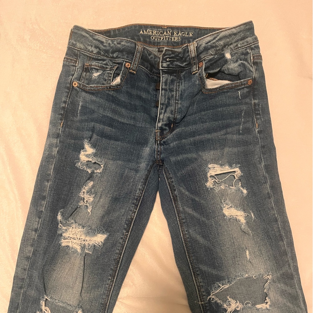 American Eagle Ripped Tomgirl Jeans